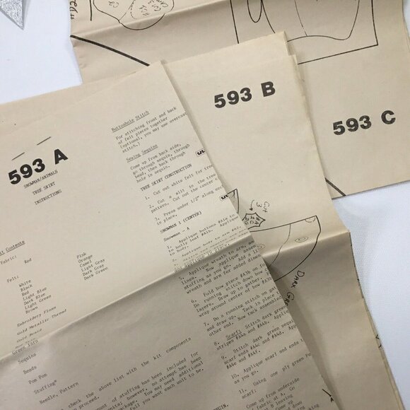 Tree Skirt Kit Titan Christmas 593 Snowman Animals Felt 36" Vintage Needlecraft - Picture 9 of 10